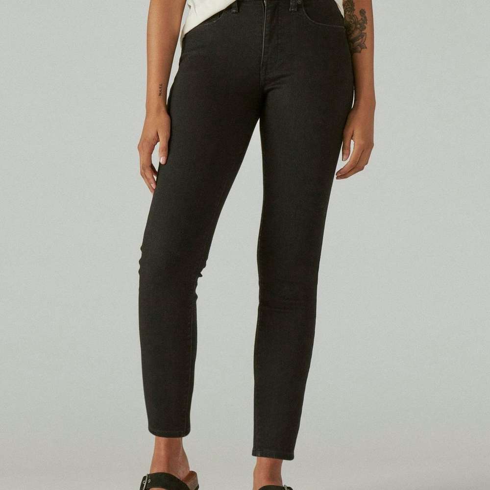 high rise curvy skinny, WEATHERED BLACK, large