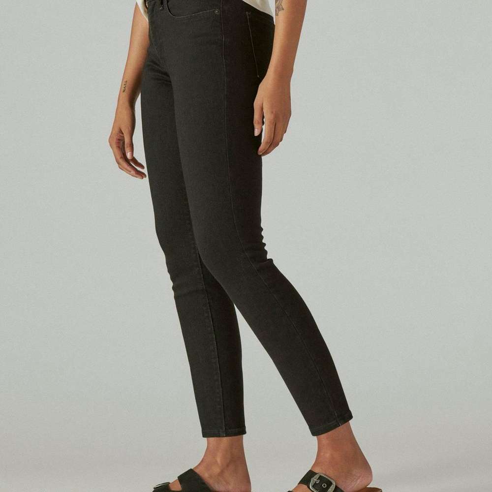 high rise curvy skinny, WEATHERED BLACK, large